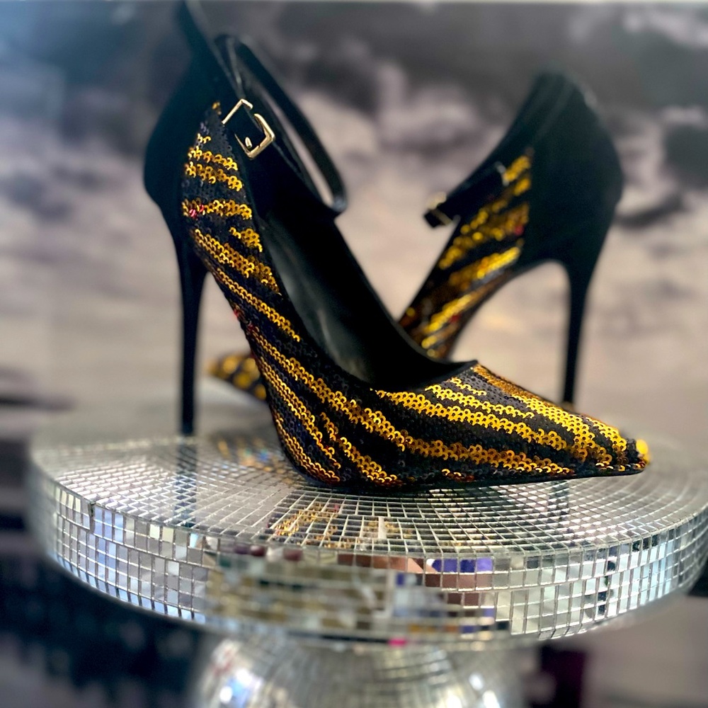 Black & Gold Sequence Heels 8.5 Scene Weaver